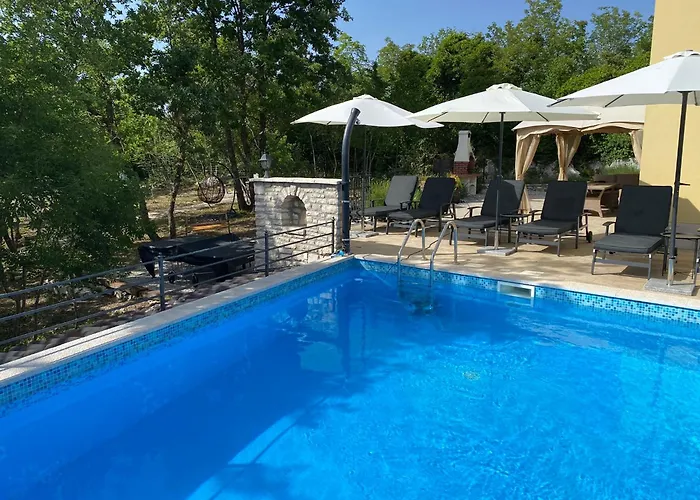 Villa Gogli With Private Pool In Rabac Labin *