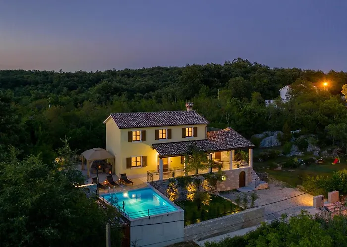 Gogli With Private Pool In Rabac Labin Nedeščina