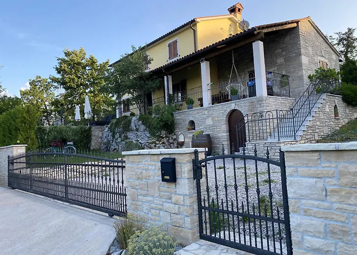 Villa Gogli With Private Pool In Rabac Labin Nedescina